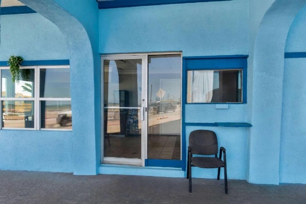 Econo Lodge Galveston Seawall image 13